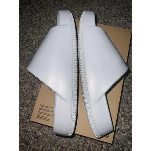 FD4116-004 Nike Calm Slide Wolf Grey Photon Dust Wolf Grey Men's Size 12 - Picture 5 of 8